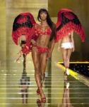 Naomi Campbell QLUccYgl_t