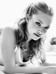 Amanda Seyfried - Page 3 T5C89o0W_t