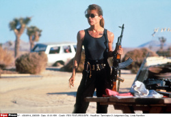 Терминатор 2 - Судный день / Terminator 2 Judgment Day (Арнольд Шварценеггер, Линда Хэмилтон, Эдвард Ферлонг, 1991) - Страница 2 Bz6OgsAd_t