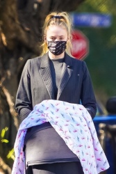 Sophie Turner - Takes her daughter out for a walk in Los Angeles November 12, 2020