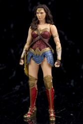 [Comentários] DC Comics S.H. Figuarts WCBNUnP1_t