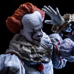 Ca : Pennywise - Year 1990 & 2017 (Neca) AWkXjvPe_t