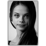 Meika Woollard 1KUHBsNh_t