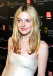 Dakota Fanning JoeaUJvr_t