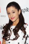 Ariana Grande QdmOChLA_t