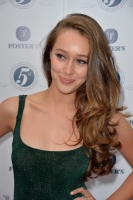 Alycia Debnam Carey HxOej0S6_t