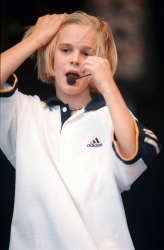 Aaron Carter - Performs on May 16, 1998