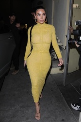 Kim Kardashian R8zBR6vN_t