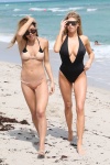 Charlotte McKinney - Page 2 JkQlx6jl_t