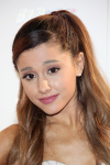 Ariana Grande WGzS1Vhp_t