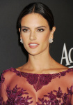 Alessandra Ambrosio - Page 7 RnEgYMAQ_t