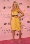 Karolina Kurkova MobhUsFc_t