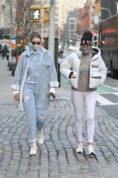 Gigi Hadid - spotted getting coffee with her mother in SoHo, New York | 01/13/2021