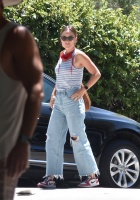 Olivia Wilde - seen visiting Chris Pine for a future project in Los Feliz, California | 07/11/2020