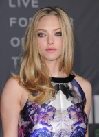 Amanda Seyfried G4NSbCXR_t