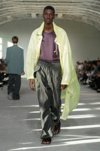 Dries Van Noten Menswear S/S 2024 Paris | the Fashion Spot