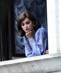 Penélope Cruz - Filming a scene for 'L'Immensità' in Rome, August 5, 2021