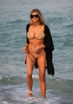 Charlotte McKinney - Page 2 Vy1pL5Ph_t