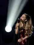 Ariana Grande - Page 2 94BKRECD_t