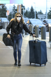 Lili Reinhart - Catching a flight out of Vancouver December 19, 2020