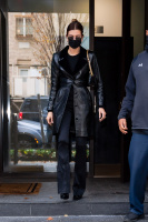 Hailey Baldwin/Bieber - leaves her apartment in New York City, 12/01/2020