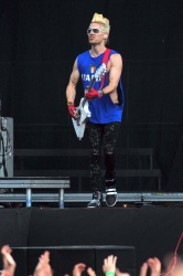30 Seconds to Mars - Performing in Venice on July 4, 2010