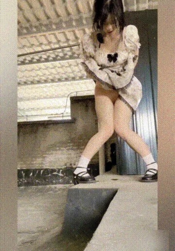 青島高顏值反差母狗胡雯欣06年嫩妹耐不住寂寞被金主網調各種淫態非常母狗-1750686711 - 萝莉岛破处社区🔞