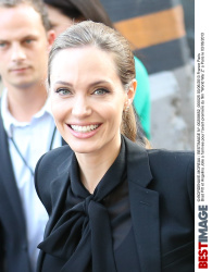 Анджелина Джоли (Angelina Jolie) фото "BESTIMAGE" (138xUHQ) SO6z7U2Y_t
