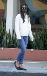 Jordana Brewster - steps out with wet hair to run morning errands in Brentwood, California | 12/11/2020