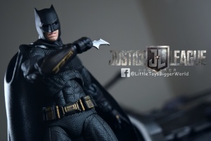 Justice League DC - Mafex (Medicom Toys) - Page 2 FJWdmVUU_t