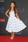 Ariana Grande NZqZXKmp_t