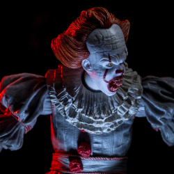 Ca : Pennywise - Year 1990 & 2017 (Neca) FHpPckFP_t