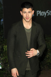 Nick Jonas - Hollywood Premiere of 'Jumanji: Welcome To The Jungle' in California - December 11, 2017