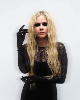 Avril Lavigne - Page 12 Mre15y2R_t
