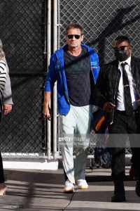 2023/01/23 - David Duchovny is seen in Los Angeles, California VHIFyI74_t