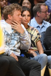 Emily Ratajkowski - Cleveland Cavaliers vs Los Angeles Lakers at Staples Center in Los Angeles January 13, 2020