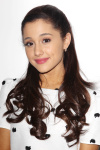 Ariana Grande RQ0UyzYX_t