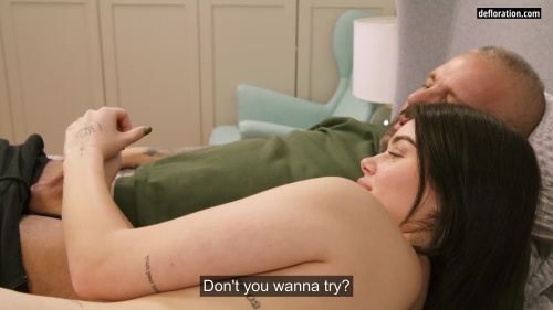 Defloration.25.03.20.Lucy.French.XXX.1080p.MP4-WRB