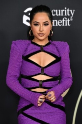 Becky G - Page 2 YkgfVHmw_t