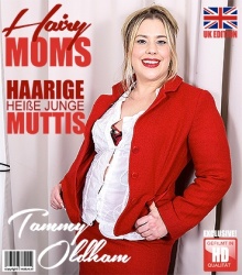 Mature - Tammy Oldham (EU) (37) - Britische Haarige Tammy Oldham fingert sich selbst  Mature.nl