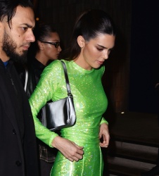 Kendall Jenner - Page 2 4qPMKay6_t