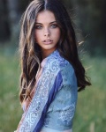 Meika Woollard Gdi7KKOx_t