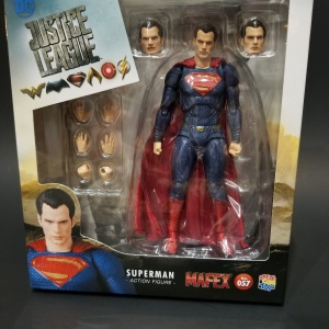 Justice League DC - Mafex (Medicom Toys) - Page 3 GzvTjx9D_t