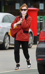 Phoebe Dynevor - Seen vaping after she leaves Waitrose for some shopping in Manchester, March 28, 2021