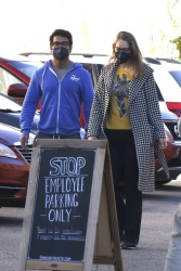 Emily V. Gordon & Kumail Nanjiani - Stops by a COVID-19 testing site while out running errands in Los Angeles, January 9, 2022
