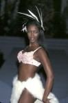 Naomi Campbell WrM24p3J_t