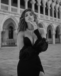 Madalina Diana Ghenea - update K0WxYoCM_t