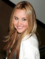 Amanda Bynes GNCs87Sn_t