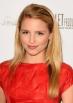 Dianna Agron URPsh7a0_t