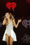 Ariana Grande - Page 2 JLwuufxW_t